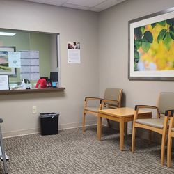 Infusion Therapy Center @ Methodist Medical Plaza - Waiting area