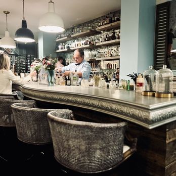 Savannah Oyster - Wine Bars Near Me - Mooresville, North Carolina