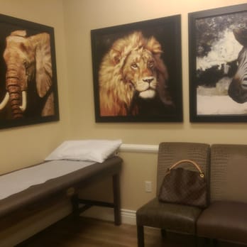 Children's Bone & Spine Surgery - Exam room - Orthopedists Near Me - Las Vegas, Nevada