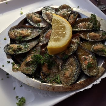 Chez Freddy - Mussels in garlic butter sauce - French Near Me - Nice, 06