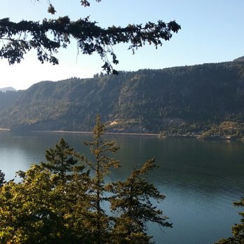 Westcliff Lodge - Hotels Near Me - Hood River, Oregon Westcliff Lodge - Hotels Near Me - Hood River, Oregon