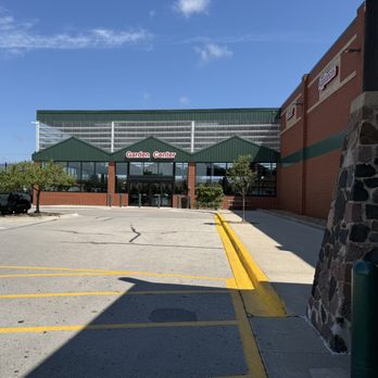 Menards - Hardware Stores Near Me - Morton Grove, Illinois