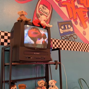 Drip N' Sip 757 - Inside - Coffee & Tea Near Me - Hampton, Virginia