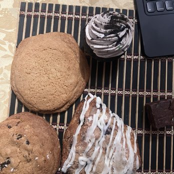 Sweet Lady Jane - Chocolate Chip Cookie Plain Jane Cookie Mini Sea Salt Brownie - Cupcakes Near Me - Los Angeles, California