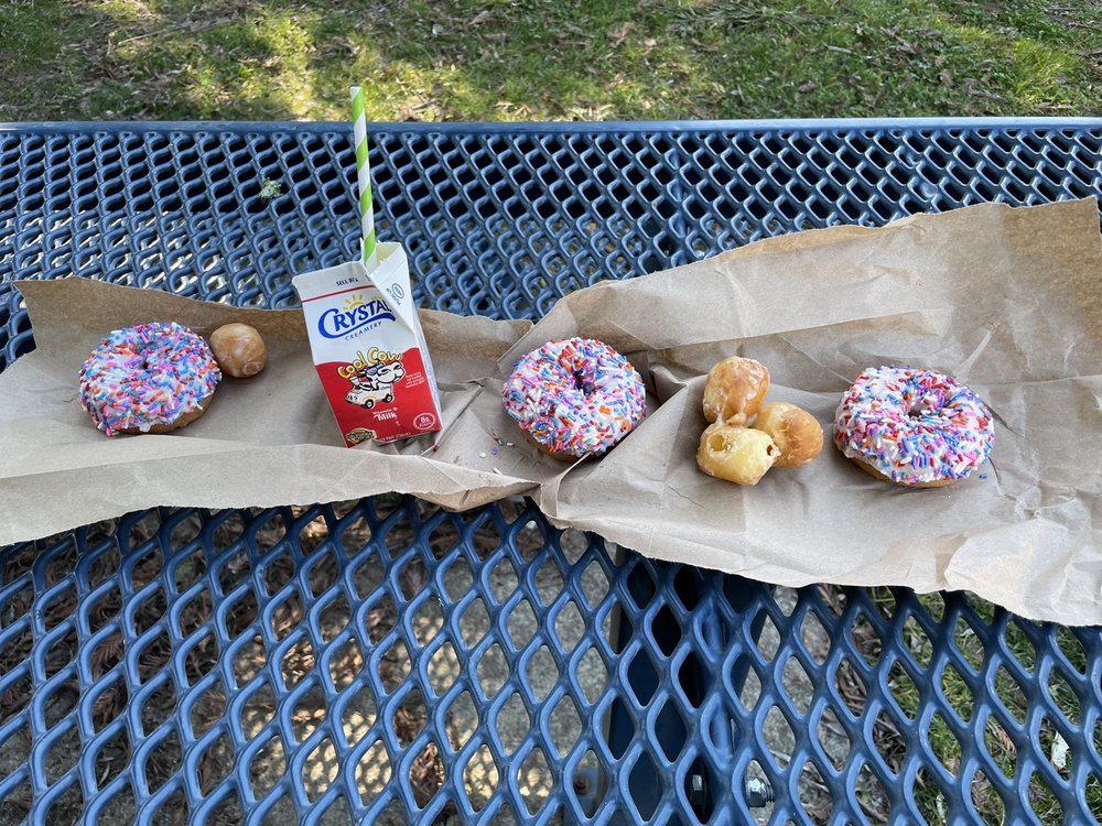 Baker's Dozen Donuts