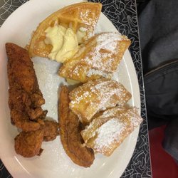 Tommy's Diner - Chkn 'n Waffles***