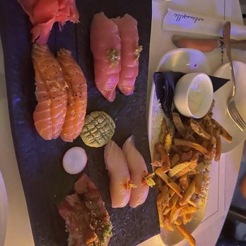 Mademoiselle Raw Bar + Grill - Live/Raw Food Near Me - Toronto, Ontario