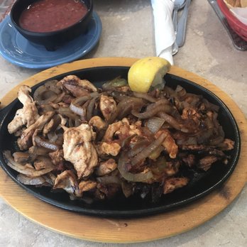 El Lorito Mexican Restaurant - Chicken fajitas. Big portion - Mexican Near Me - Fort Smith, Arkansas El Lorito Mexican Restaurant - Chicken fajitas. Big portion - Mexican Near Me - Fort Smith, Arkansas
