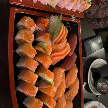 Hanami Sushi & Sake Bar - Lots of sushi! - Sushi Bars Near Me - Carmel, Indiana