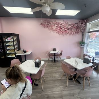 Dulce Tentacion Bakery - Interior - Bakeries Near Me - Sterling, Virginia