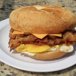 Island Gyro - Banco Egg and Cheese