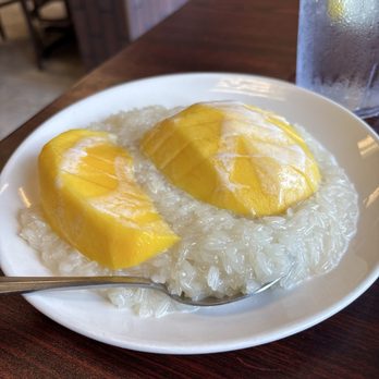 Pho Lao Kitchen Der - Mango sticky rice - Thai Near Me - Johnson City, Tennessee Pho Lao Kitchen Der - Mango sticky rice - Thai Near Me - Johnson City, Tennessee
