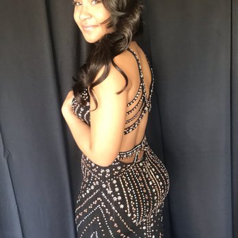 Roxanne's Couture - Formal Wear Near Me - Scottsdale, Arizona Roxanne's Couture - Formal Wear Near Me - Scottsdale, Arizona