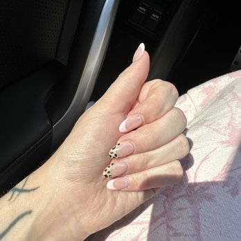 Happiness Nail Bar - Nail Salons Near Me - Perris, California