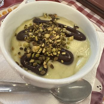 Restaurant Spaccanapoli Da Daniele - Pistachio - Italian Near Me - Barcelona, B Restaurant Spaccanapoli Da Daniele - Pistachio - Italian Near Me - Barcelona, B