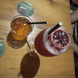Old fashioned and mocktail