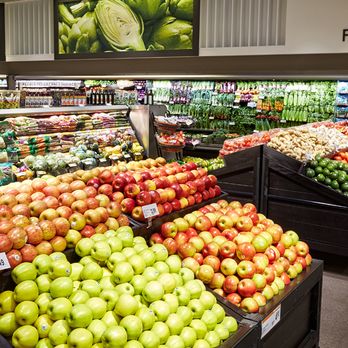 Metro - a produce section in a grocery store - Grocery Near Me - St Thomas, Ontario Metro - a produce section in a grocery store - Grocery Near Me - St Thomas, Ontario