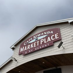 Cape Kiwanda Seafood Market & Store - Outside