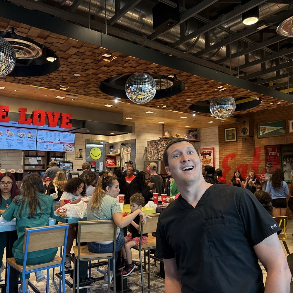 Raising Canes - Fast Food Near Me - Lutz, Florida Raising Canes - Fast Food Near Me - Lutz, Florida