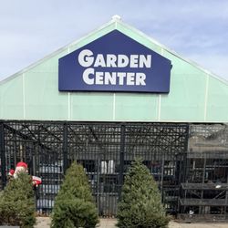 Lowe's Home Improvement - Garden center