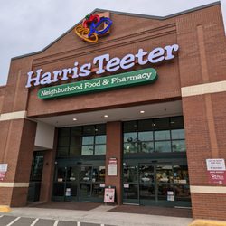 University Place - Outside University Place. Harris Teeter storefront. I took this photo on June 16, 2024.