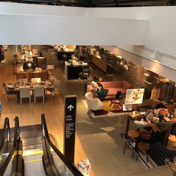 Crate & Barrel - View of store - Home Decor Near Me - Cincinnati, Ohio Crate & Barrel - View of store - Home Decor Near Me - Cincinnati, Ohio
