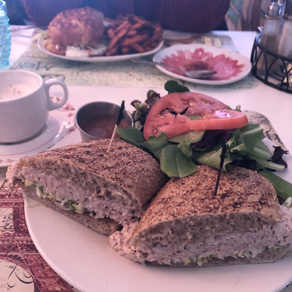 Cafe Paris - 9. Sandwich au Thon - Creperies Near Me - Metuchen, New Jersey