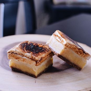 S'mores Amore - Golden - Desserts Near Me - Norfolk, Virginia S'mores Amore - Golden - Desserts Near Me - Norfolk, Virginia