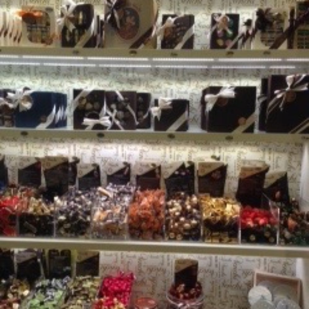 Venchi - Chocolates - Ice Cream & Frozen Yogurt Near Me - Rome, RM Venchi - Chocolates - Ice Cream & Frozen Yogurt Near Me - Rome, RM