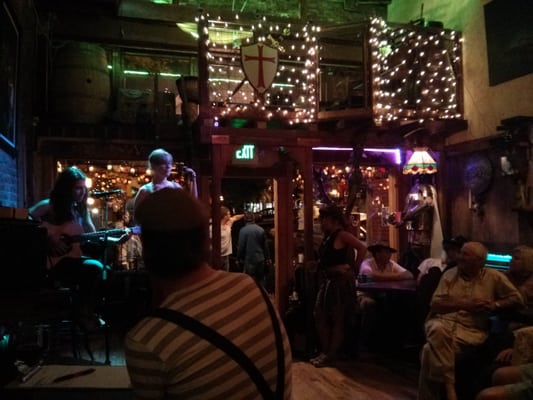 Oberon's Cocktail Bar & Venue by null