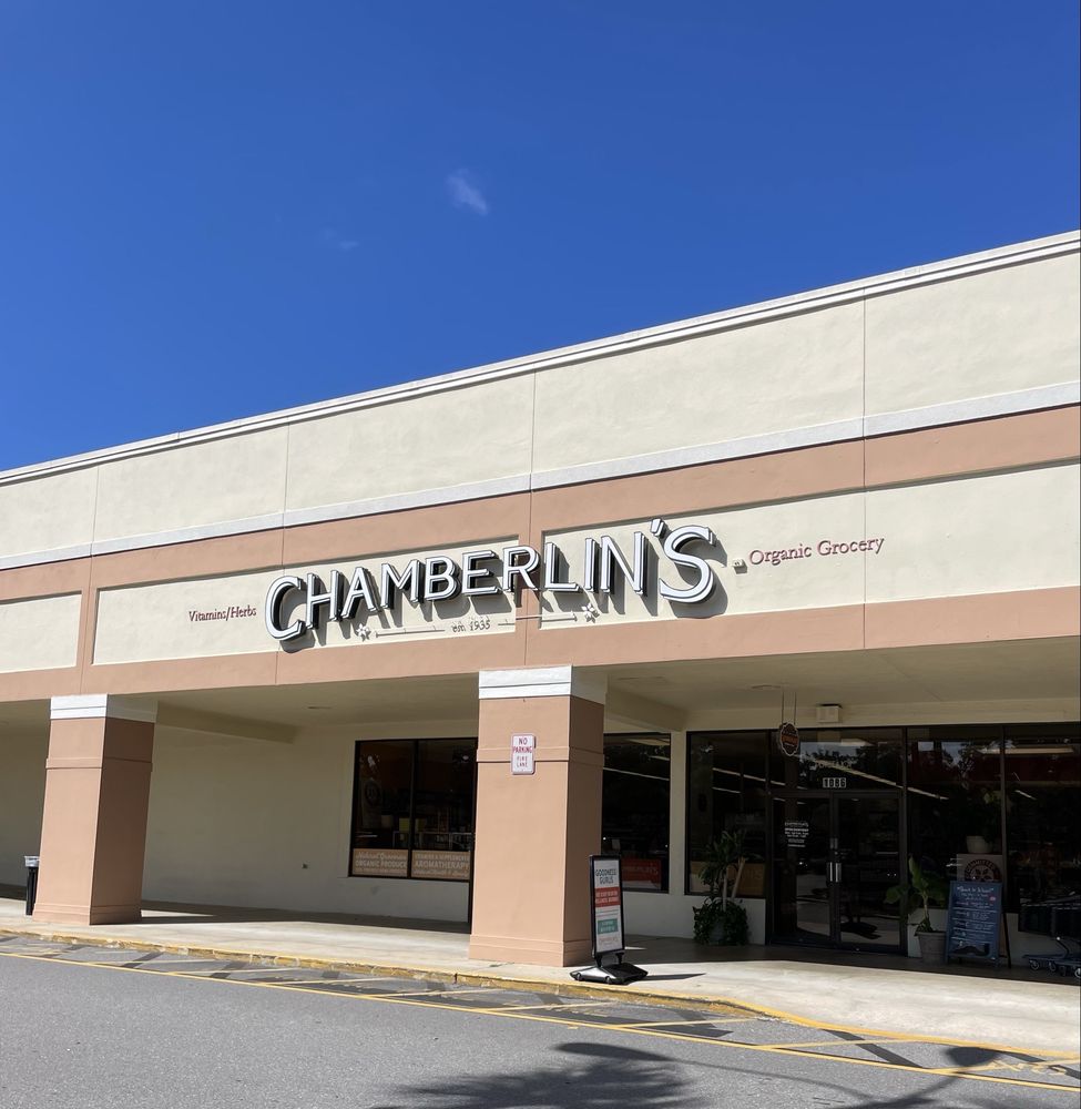 Chamberlin's Natural Foods Logo