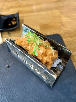 Kinjo Hand Roll Bar by null