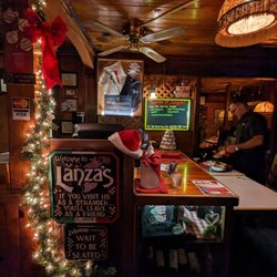 Lanza's Restaurant - Interior
