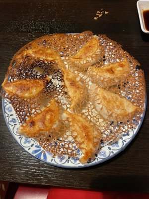 FEAST - Artisan Dumpling, Poke and Tea House 家宴 by null