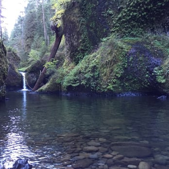 Eagle Creek Trail - Upper punchbowl falls - Hiking Near Me - Bonneville, Oregon