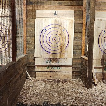 Casting Iron - Lucky lane 4 - Axe Throwing Near Me - Enumclaw, Washington