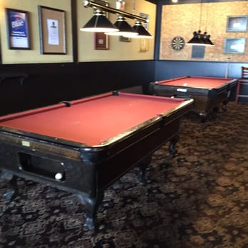 Fool & Flagon - pool tables in a bar - Pubs Near Me - Hamilton, Ontario
