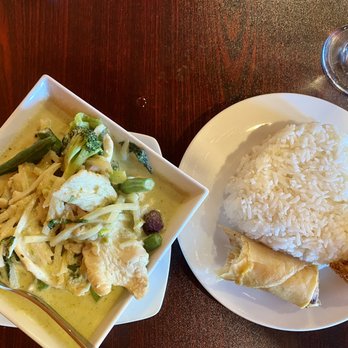 Jaidee Thai Restaurant - Green curry with chicken and white rice - Thai Near Me - Altoona, Pennsylvania Jaidee Thai Restaurant - Green curry with chicken and white rice - Thai Near Me - Altoona, Pennsylvania