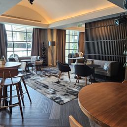 Nice lounge area
