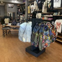 Zumiez - Clothing