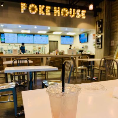 Poke House Denver by null