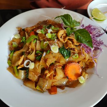 Chatayee Thai - spicy pad see ew - Thai Near Me - Philadelphia, Pennsylvania Chatayee Thai - spicy pad see ew - Thai Near Me - Philadelphia, Pennsylvania