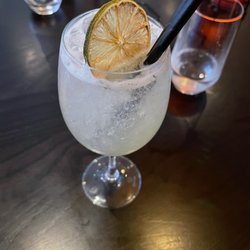 East Restaurant - Highland Bubbles