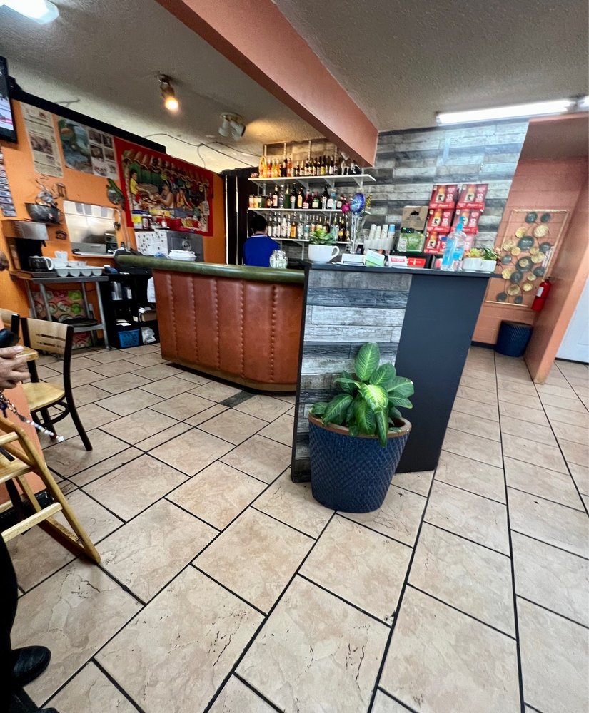 Mi Casa Pupuseria y Mexican Restaurant