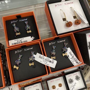 Marshalls - Department Stores Near Me - San Bruno, California
