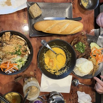 Pho Happy Bowls - Chicken nine, chicken coconut curry - Vietnamese Near Me - Doylestown, Pennsylvania Pho Happy Bowls - Chicken nine, chicken coconut curry - Vietnamese Near Me - Doylestown, Pennsylvania