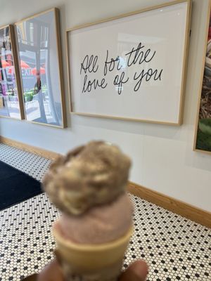 Jeni's Splendid Ice Creams by null