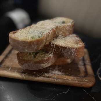 OLIVIA - Garlic bread - Italian Near Me - Tampa, Florida OLIVIA - Garlic bread - Italian Near Me - Tampa, Florida