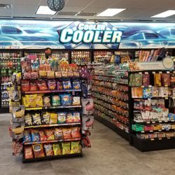 Chips, nuts, gum, drinks, and so much more. #sunoco