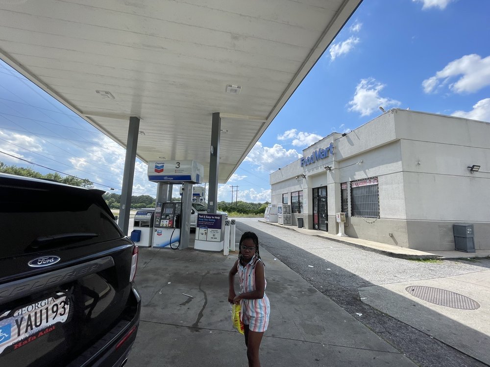 CHEVRON Updated September 2024 17 Photos 2407 Riverdale Rd